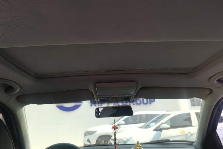 Used Volkswagen Lavida 2013 Restyled Classic 1.6L Manual Comfort Edition Headliner