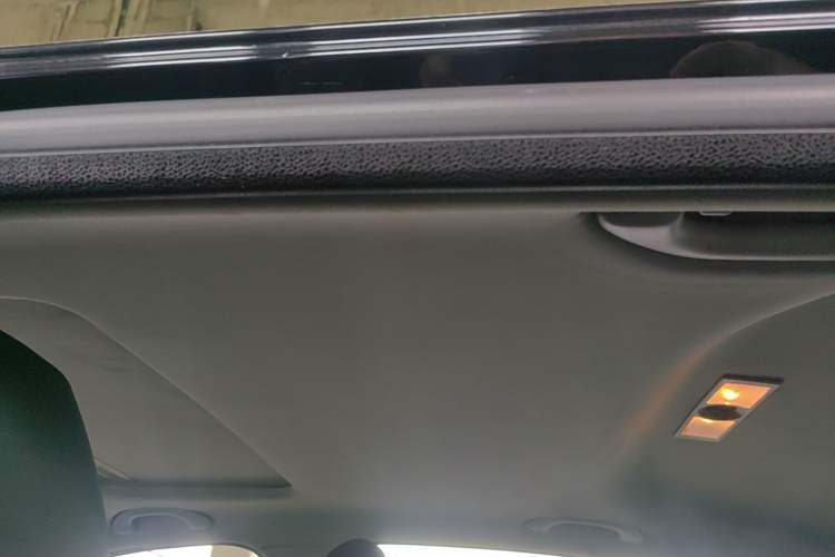 Used Volkswagen Lavida 2013 Revised Version 1.4 TSI DSG Comfort Edition Headliner