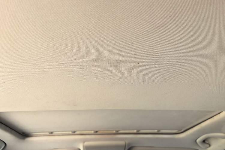 Used Volkswagen Lavida 2013 Revised Classic 1.6L Manual Fashion Edition Headliner