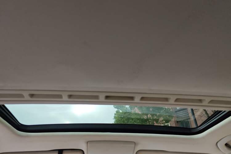 Used Volkswagen Lavida 2013 Restyled Classic 1.6L Automatic Comfort Edition Headliner