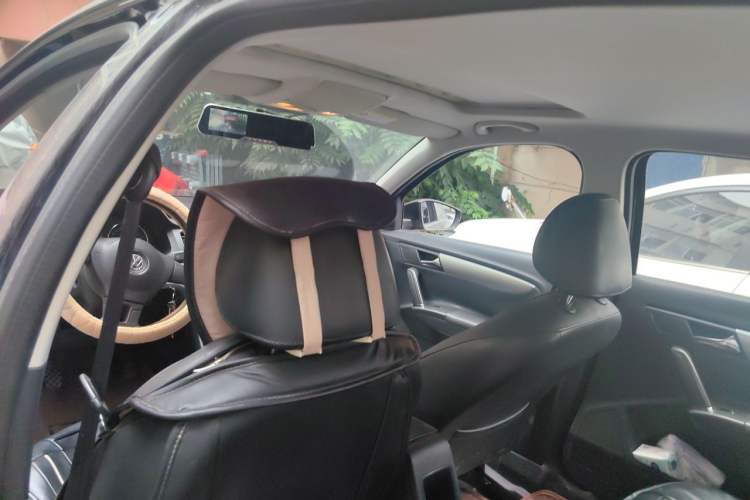 Used Volkswagen Lavida 2013 Restyled Classic 1.6L Manual Comfort Edition Headliner