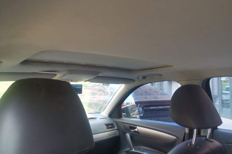 Used Volkswagen Lavida 2013 Restyled Classic 1.6L Manual Comfort Edition Headliner
