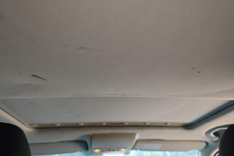 Used Volkswagen Lavida 2013 Restyled Classic 1.6L Manual Comfort Edition Headliner