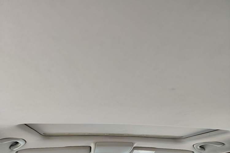 Used Volkswagen Lavida 2013 Restyled Classic 1.6L Manual Comfort Edition Headliner