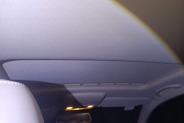 Used Volkswagen Lavida 2013 Restyled Classic 1.6L Manual Comfort Edition Headliner