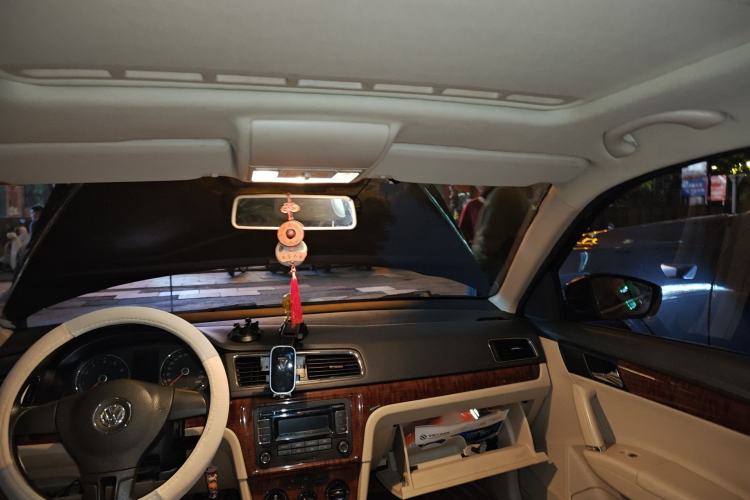 Used Volkswagen Lavida 2013 1.4TSI Manual Comfort Edition Headliner