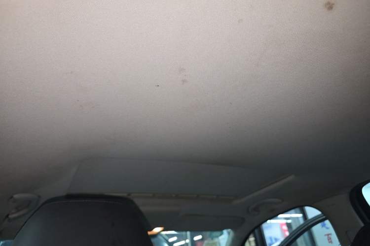 Used Volkswagen Lavida 2013 Restyled Classic 1.6L Manual Comfort Edition Headliner