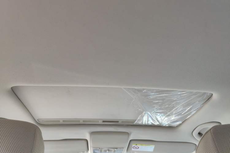 Used Volkswagen Lavida 2013 Restyled Classic 1.6L Automatic Comfort Edition Headliner