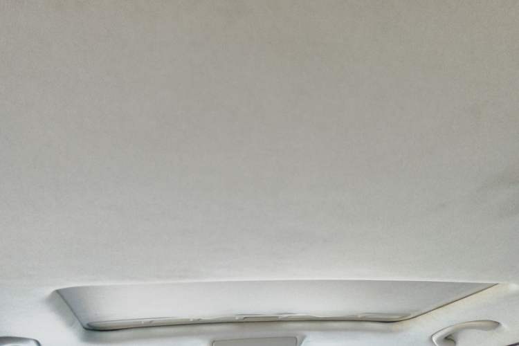 Used Volkswagen Lavida 2013 Restyled Classic 1.6L Manual Comfort Edition Headliner