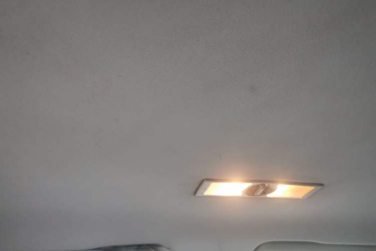 Used Volkswagen Lavida 2013 Revised Classic 1.6L Manual Fashion Edition Headliner