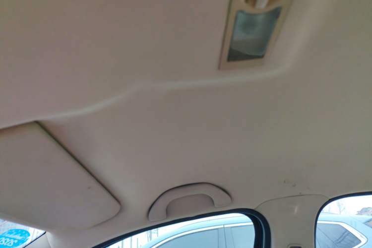 Used Volkswagen Lavida 2013 Classic 1.6L Manual Fashion Edition Headliner