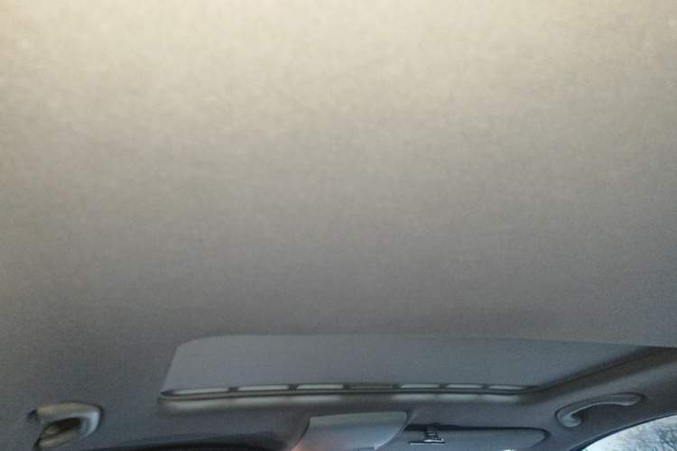 Used Volkswagen Lavida 2013 Restyled Classic 1.6L Manual Comfort Edition Headliner