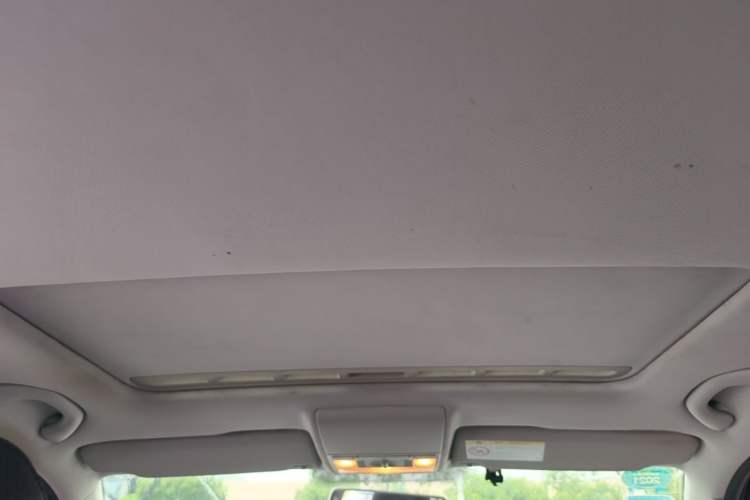 Used Volkswagen Lavida 2013 1.6L Automatic Comfort Edition Headliner