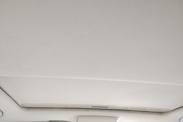 Used Volkswagen Lavida 2013 Restyled Classic 1.6L Manual Comfort Edition Headliner