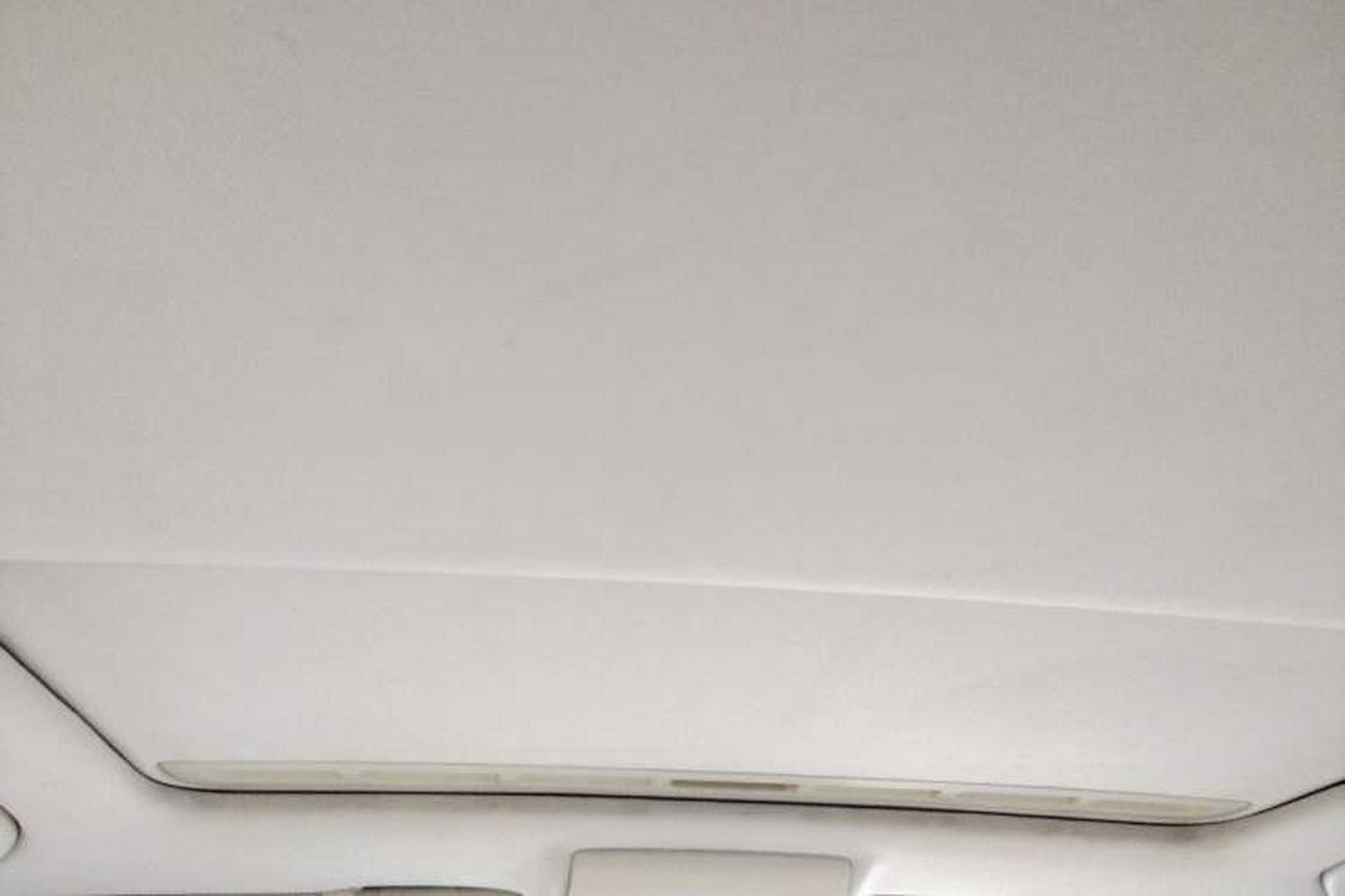 Used Volkswagen Lavida 2013 Restyled Classic 1.6L Manual Comfort Edition Headliner