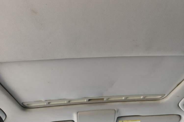 Used Volkswagen Lavida 2013 Restyled Classic 1.6L Manual Comfort Edition Headliner