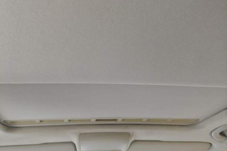 Used Volkswagen Lavida 2013 Restyled Classic 1.6L Manual Comfort Edition Headliner