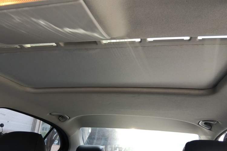 Used Volkswagen Lavida 2013 Restyled Classic 1.6L Manual Comfort Edition Headliner