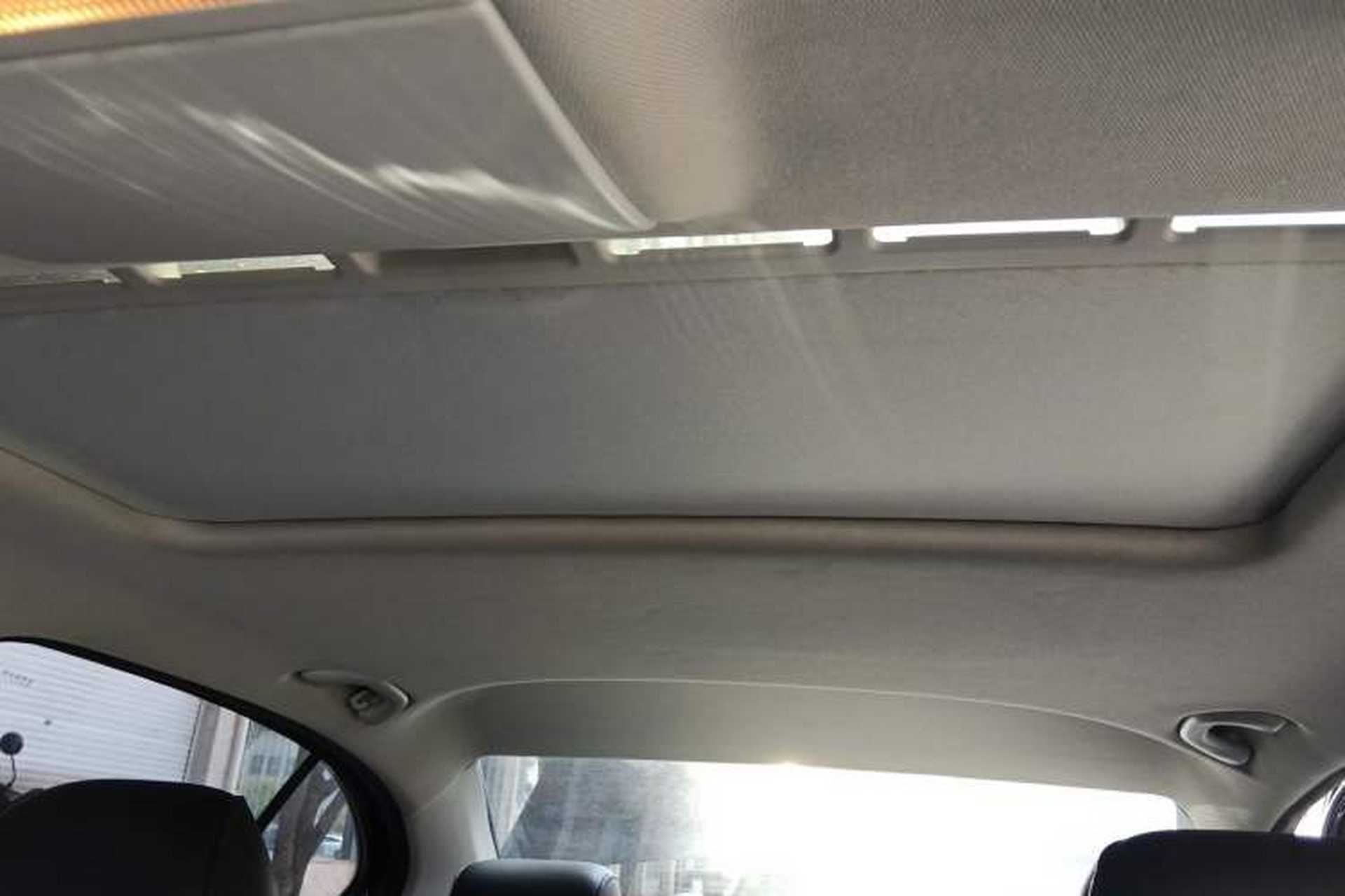 Used Volkswagen Lavida 2013 Restyled Classic 1.6L Manual Comfort Edition Headliner
