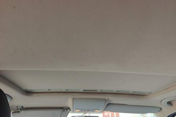 Used Volkswagen Lavida 2013 Restyled Classic 1.6L Manual Comfort Edition Headliner