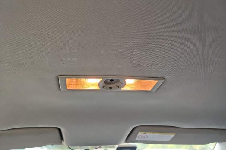 Used Volkswagen Lavida 2013 Revised Classic 1.6L Automatic Fashion Edition Headliner