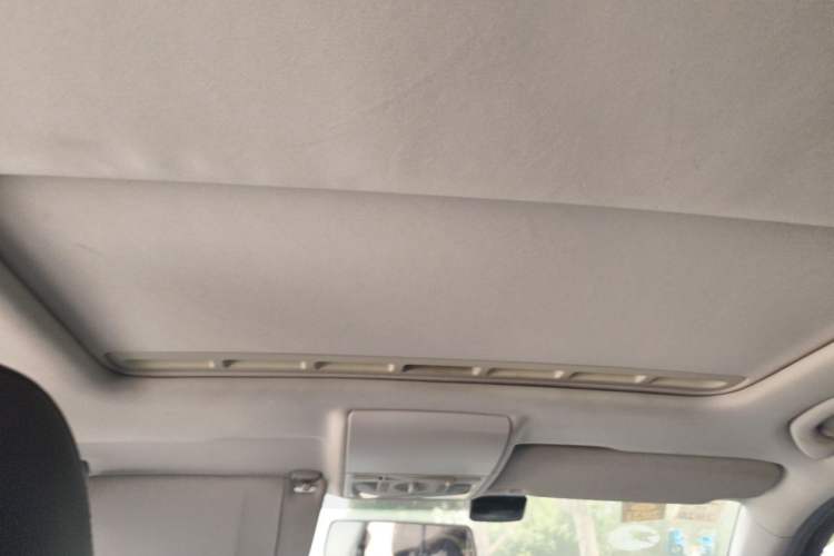 Used Volkswagen Lavida 2013 Restyled Classic 1.6L Manual Comfort Edition Headliner