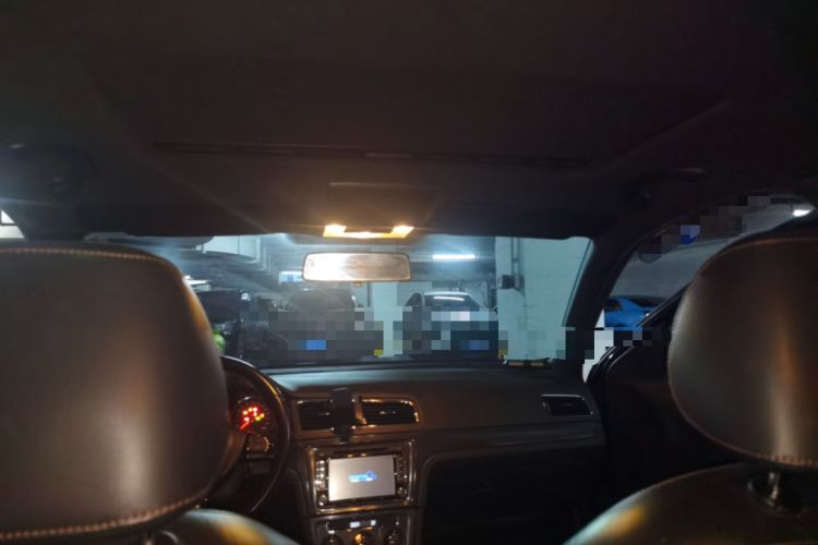 Used Volkswagen Lavida 2013 1.6L Automatic Comfort Edition Headliner