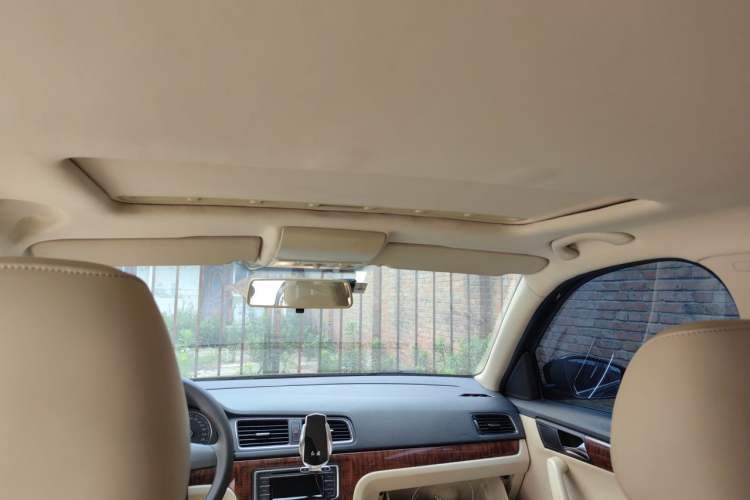 Used Volkswagen Lavida 2013 1.4TSI DSG Comfort Edition Headliner