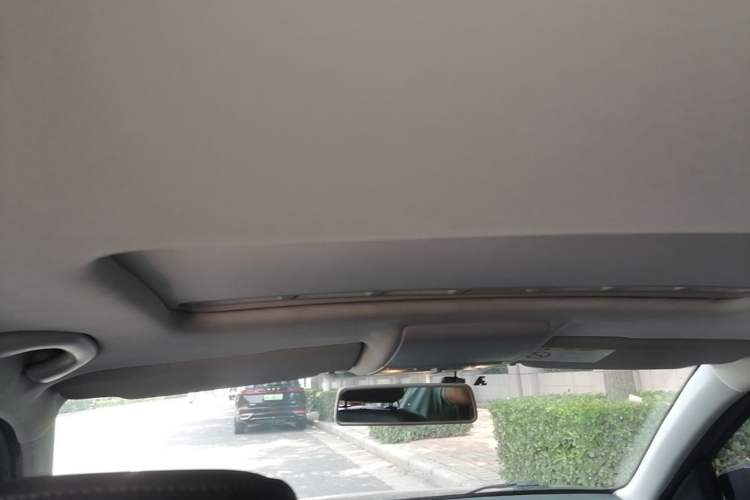 Used Volkswagen Lavida 2013 Restyled Classic 1.6L Automatic Comfort Edition Headliner