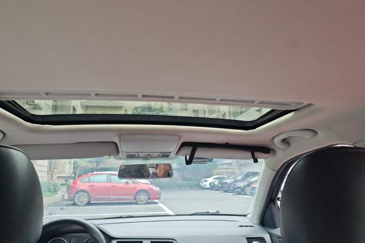 Used Volkswagen Lavida 2013 Restyled Classic 1.6L Automatic Comfort Edition Headliner