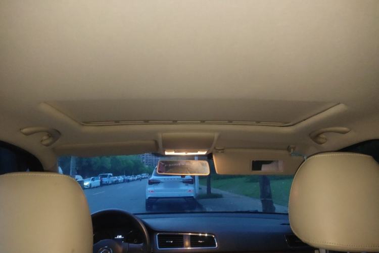 Used Volkswagen Lavida 2013 1.6L Manual Comfort Edition Headliner