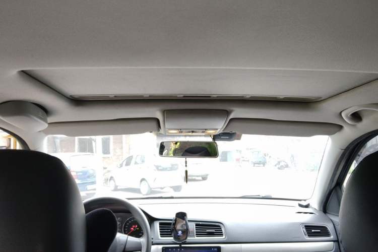 Used Volkswagen Lavida 2013 Restyled Classic 1.6L Automatic Comfort Edition Headliner
