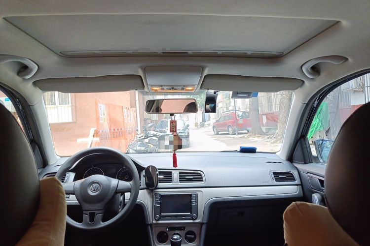 Used Volkswagen Lavida 2013 Restyled Classic 1.6L Manual Comfort Edition Headliner