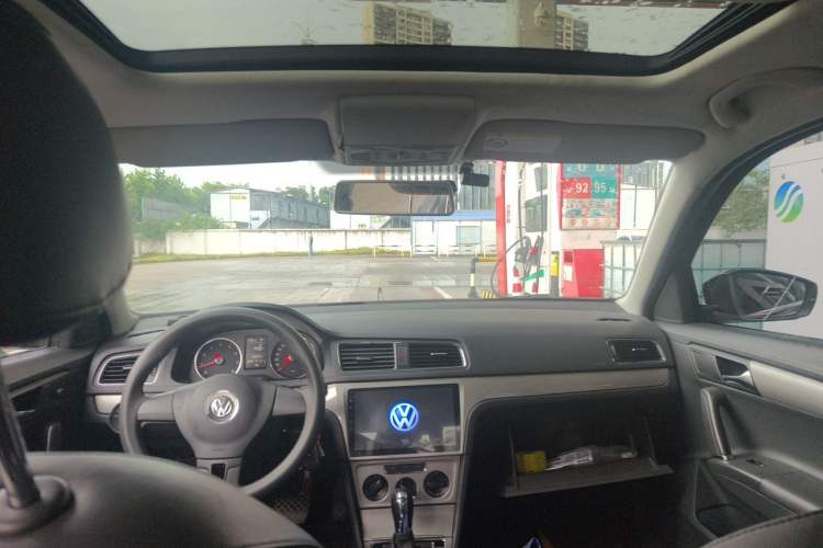 Used Volkswagen Lavida 2013 Restyled Classic 1.6L Automatic Comfort Edition Headliner