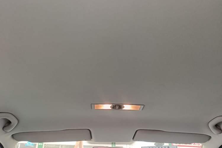 Used Volkswagen Lavida 2013 Revised Classic 1.6L Automatic Fashion Edition Headliner