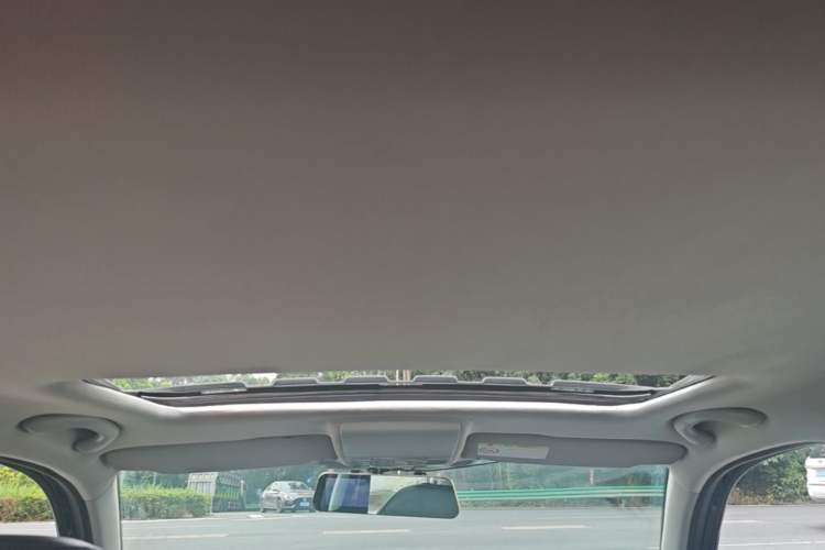 Used Volkswagen Lavida 2013 Restyled Classic 1.6L Automatic Comfort Edition Headliner