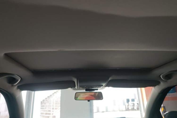 Used Volkswagen Lavida 2013 1.6L Automatic Comfort Edition Headliner