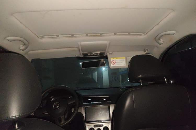 Used Volkswagen Lavida 2013 1.6L Manual Comfort Edition Headliner