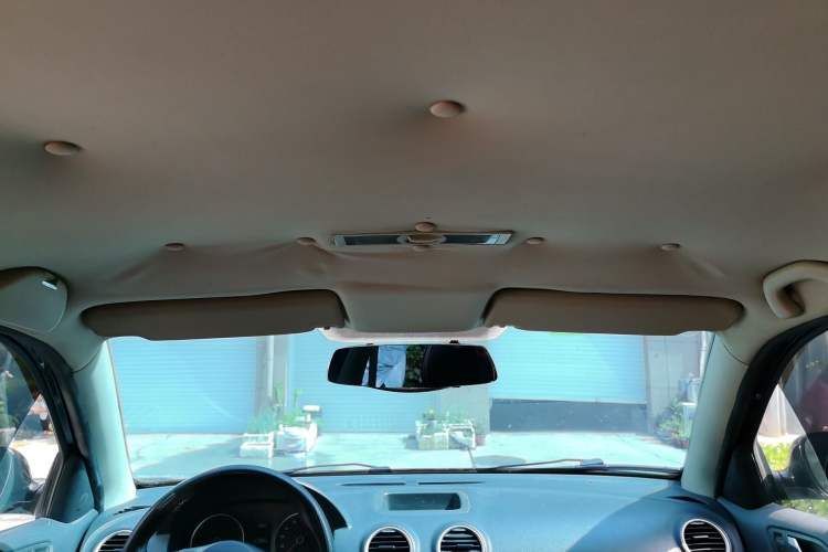 Used Volkswagen Lavida 2013 Classic 1.6L Manual Fashion Edition Headliner
