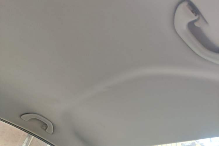 Used Volkswagen Lavida 2013 Revised Classic 1.6L Automatic Fashion Edition Headliner
