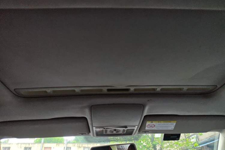 Used Volkswagen Lavida 2013 Restyled Classic 1.6L Manual Comfort Edition Headliner