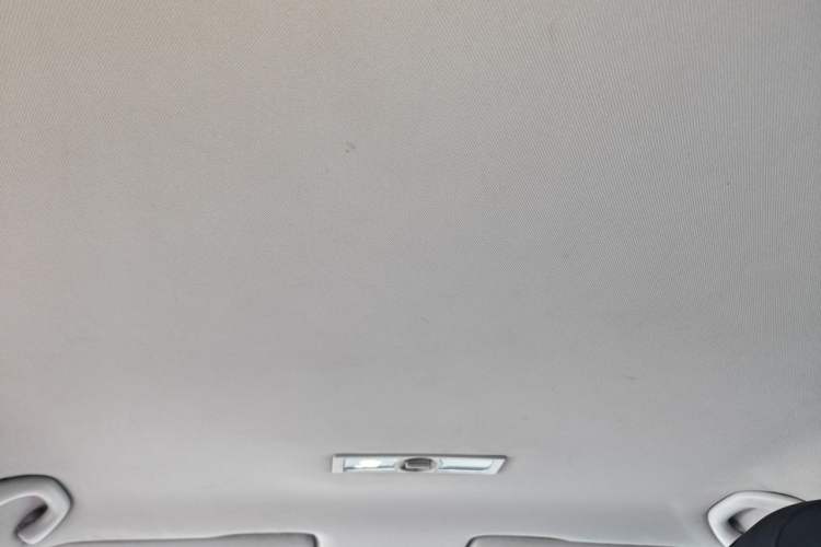 Used Volkswagen Lavida 2013 Revised Classic 1.6L Automatic Fashion Edition Headliner