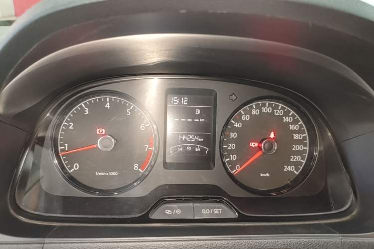 Used Volkswagen Lavida 2013 Revised Classic 1.6L Manual Fashion Edition Instrument Cluster