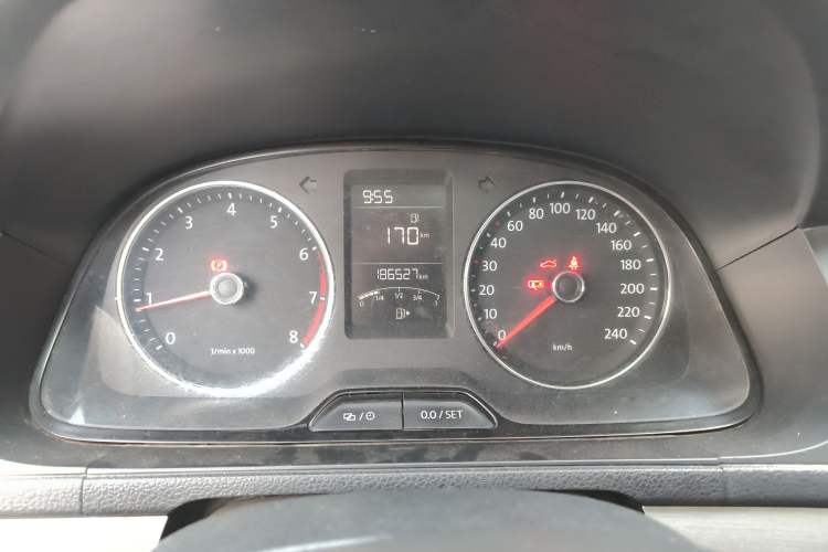Used Volkswagen Lavida 2013 Revised Version 1.4 TSI Manual Comfort Edition Instrument Cluster