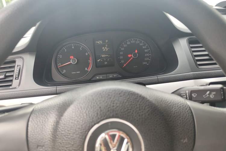 Used Volkswagen Lavida 2013 Revised Classic 1.6L Automatic Fashion Edition Instrument Cluster