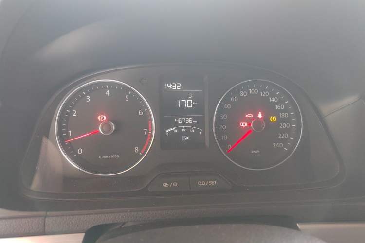 Used Volkswagen Lavida 2013 Restyled Classic 1.6L Manual Comfort Edition Instrument Cluster