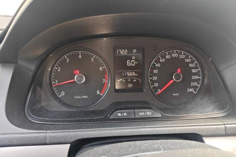 Used Volkswagen Lavida 2013 Revised Classic 1.6L Automatic Fashion Edition Instrument Cluster
