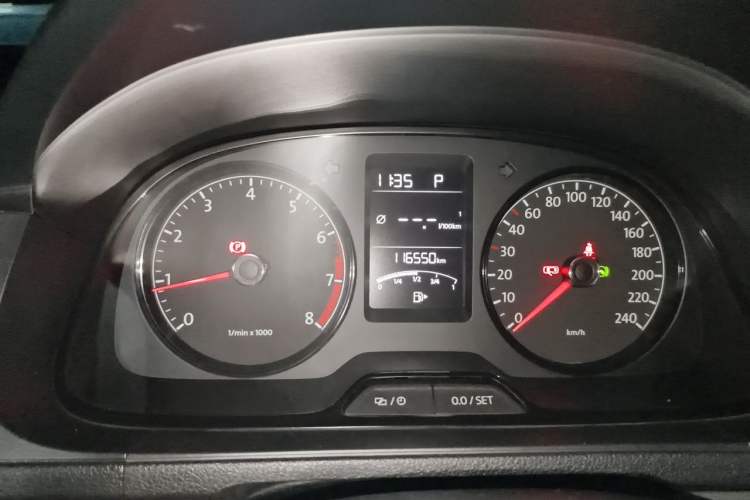 Used Volkswagen Lavida 2013 Revised Classic 1.6L Automatic Fashion Edition Instrument Cluster