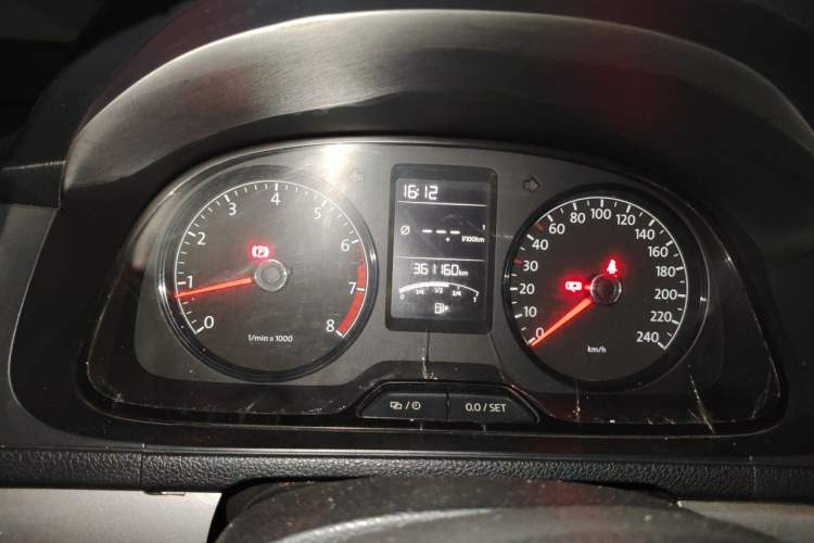 Used Volkswagen Lavida 2013 Revised Classic 1.6L Manual Fashion Edition Instrument Cluster