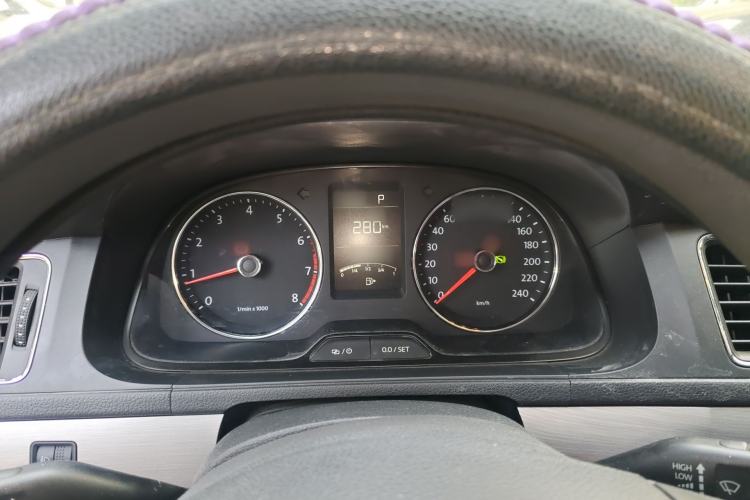 Used Volkswagen Lavida 2013 Restyled Classic 1.6L Automatic Comfort Edition Instrument Cluster